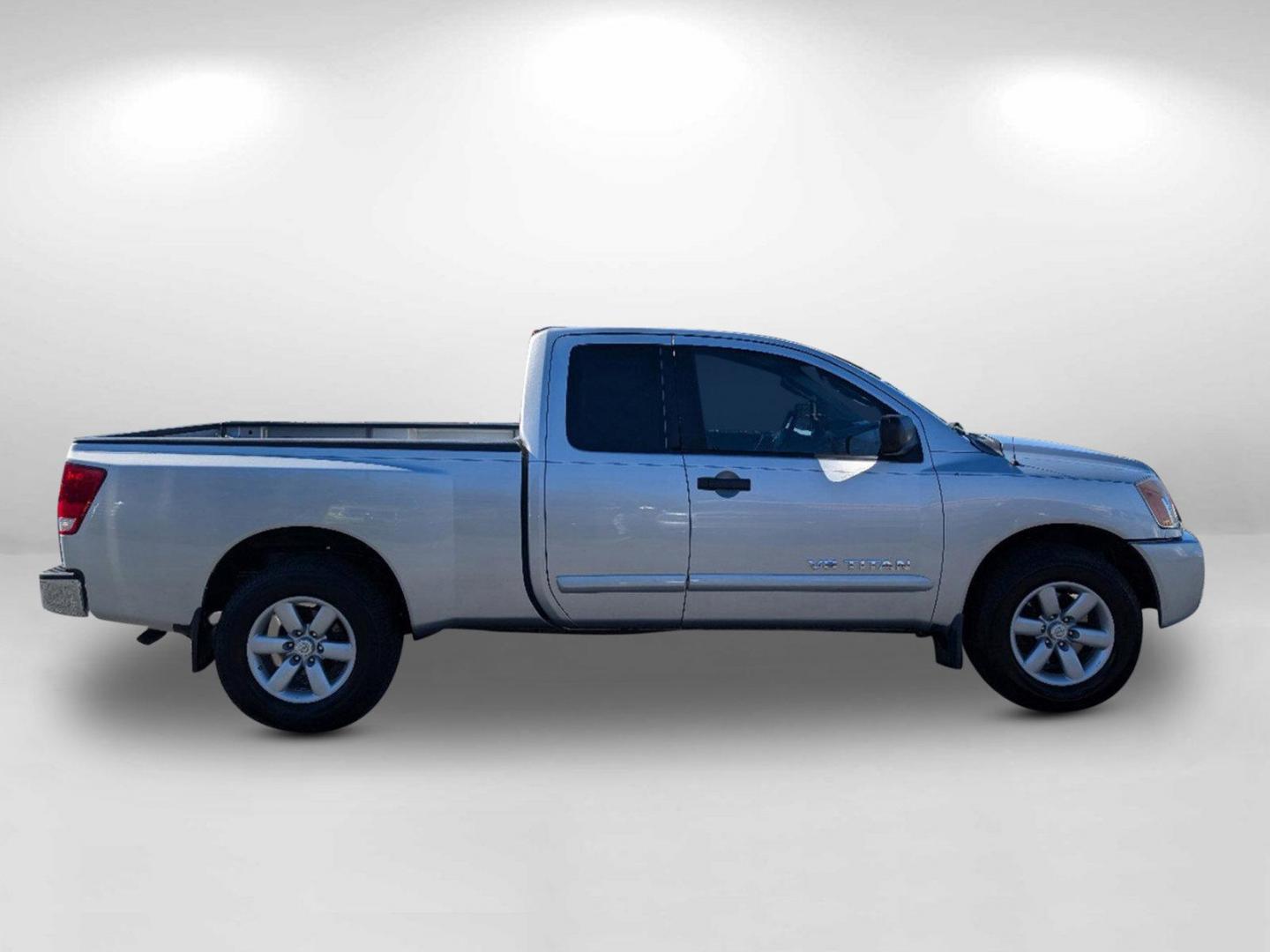 2010 Nissan Titan SE photo 7