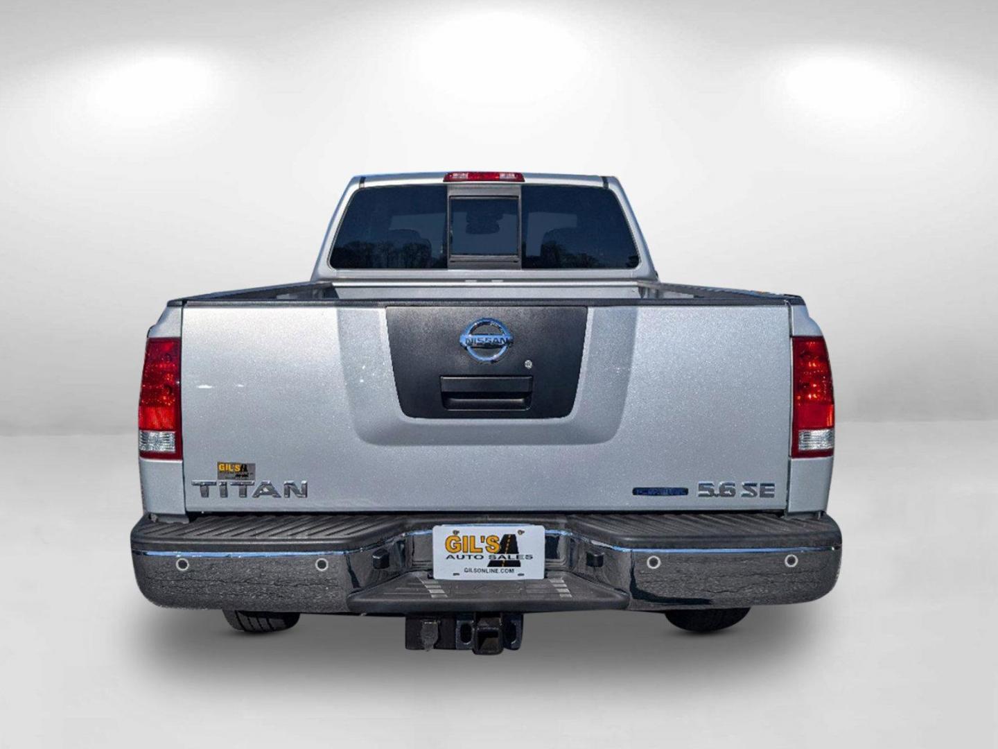 2010 Nissan Titan SE photo 9