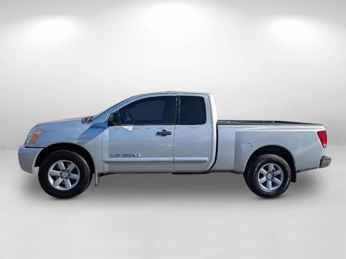 2010 Nissan Titan SE photo 11