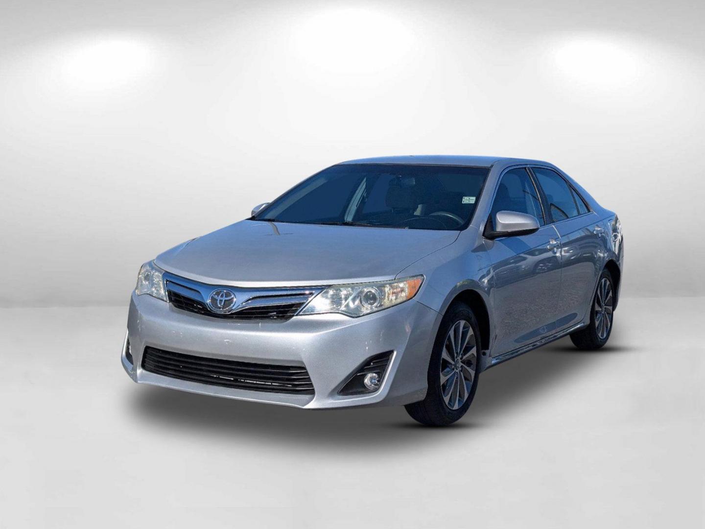 2012 Toyota Camry LE photo 4