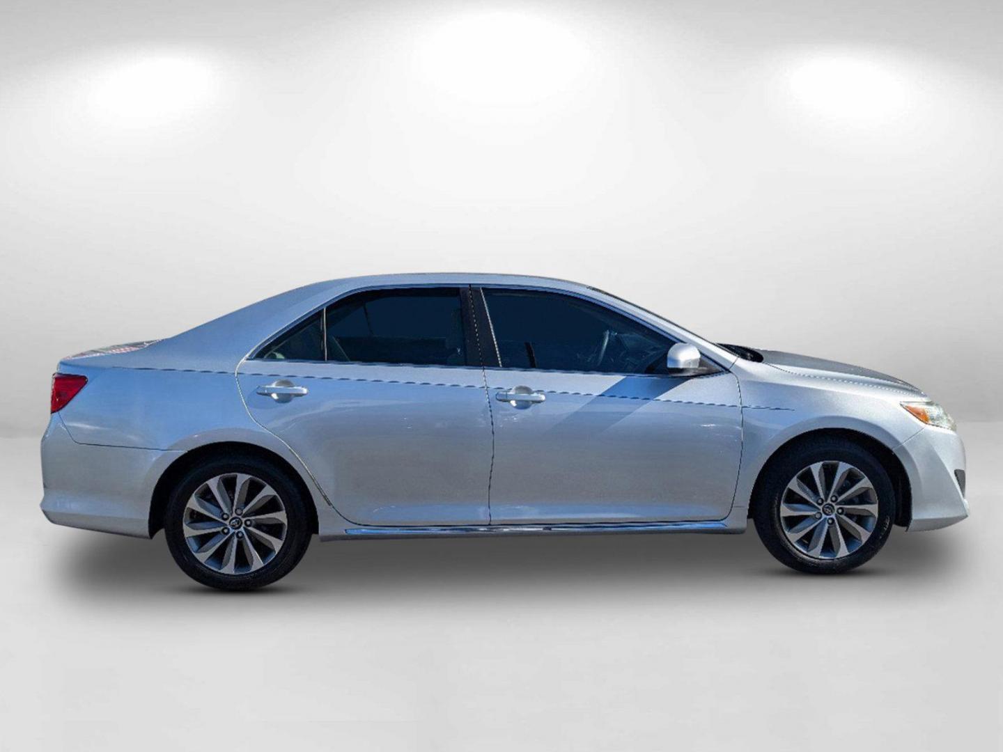 2012 Toyota Camry LE photo 7