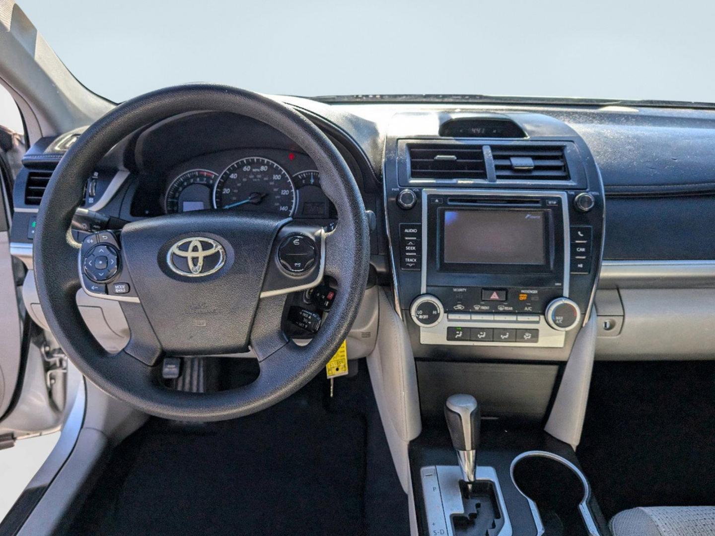 2012 Toyota Camry LE photo 15