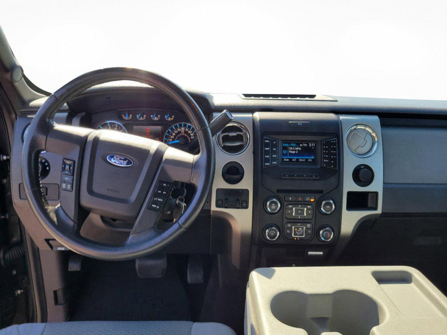 2014 Ford F-150 XLT photo 13