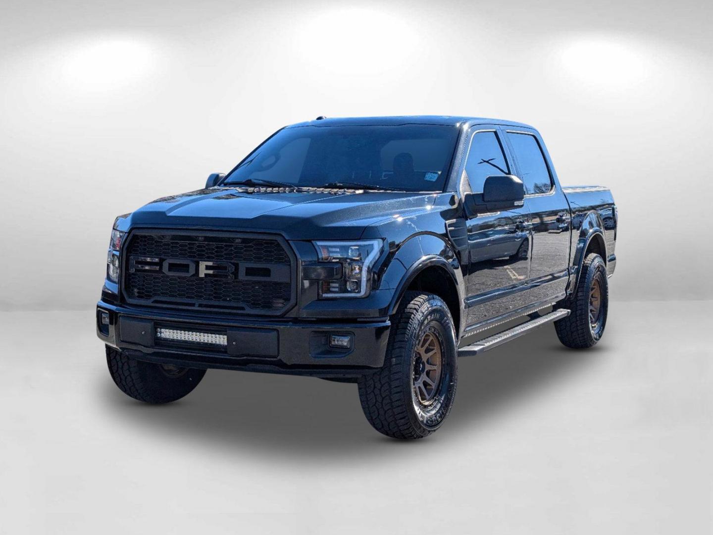 2015 Ford F-150 XLT photo 4