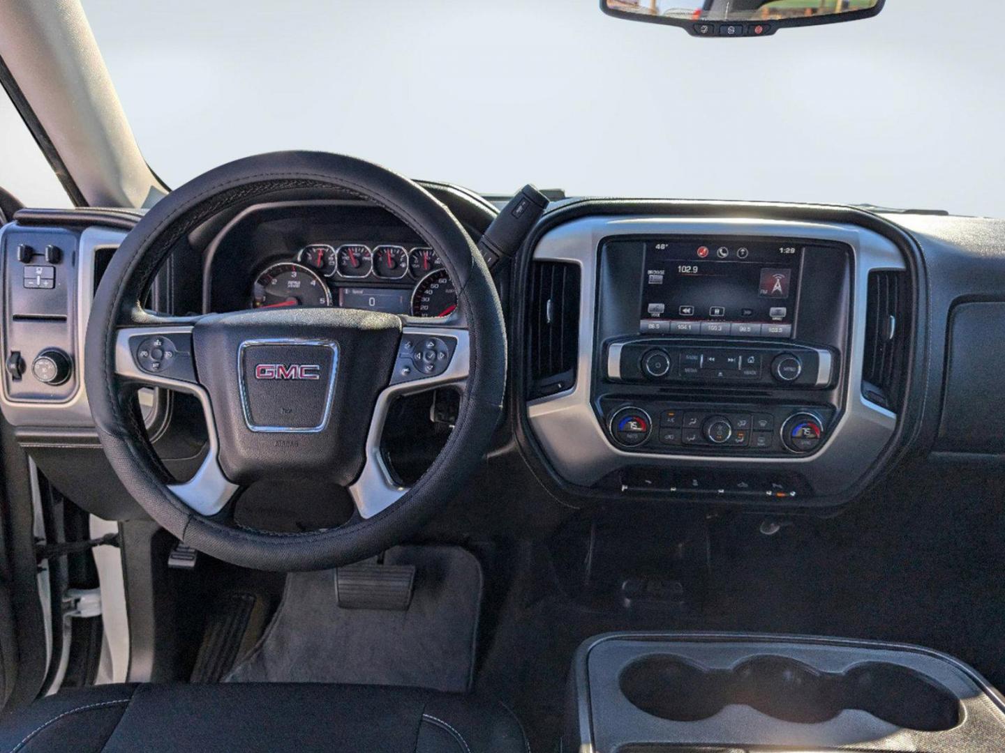 2015 GMC Sierra 1500 SLE photo 16