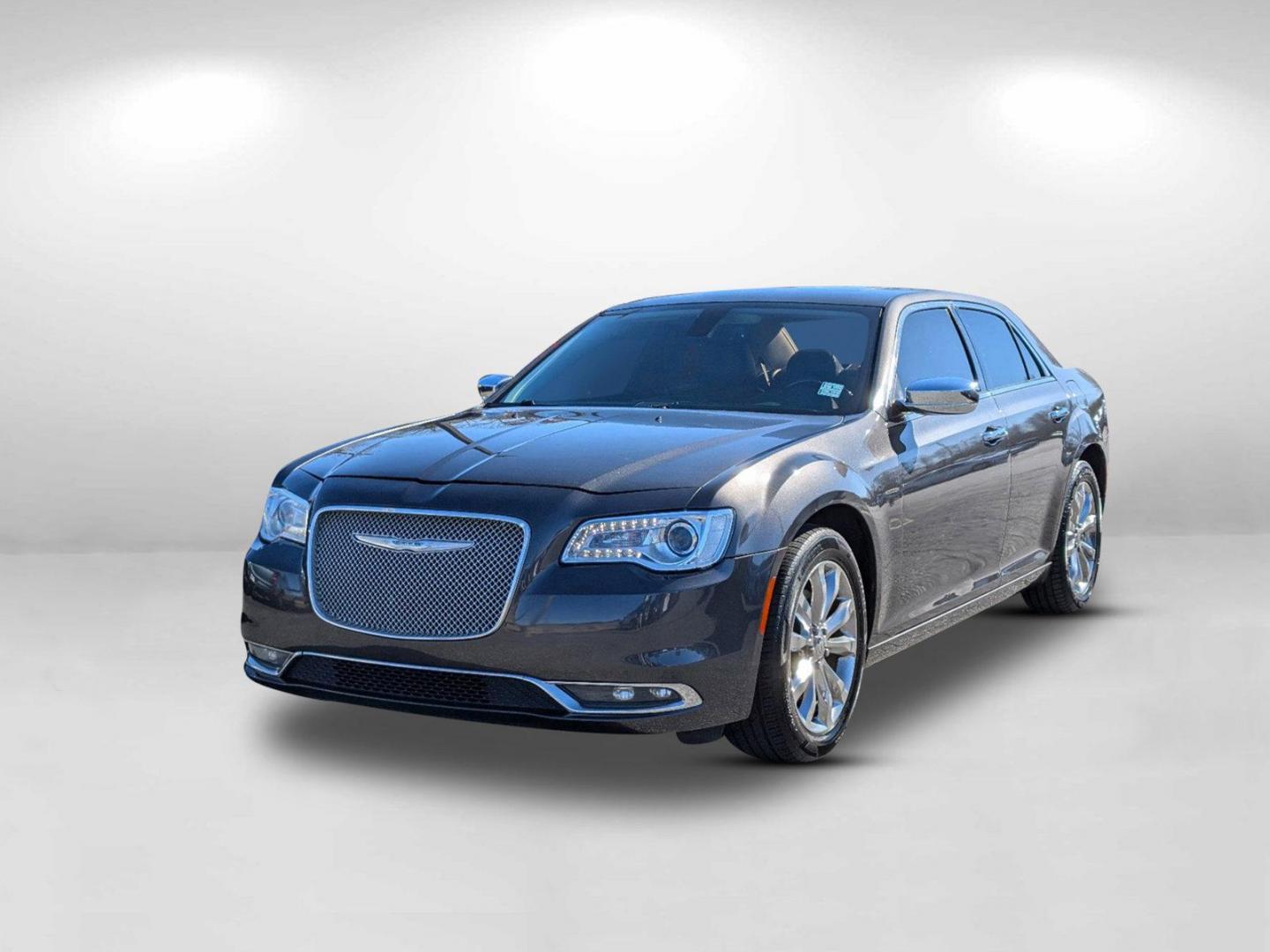 2016 Chrysler 300 C photo 6