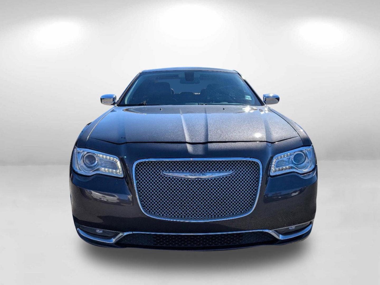 2016 Chrysler 300 C photo 7