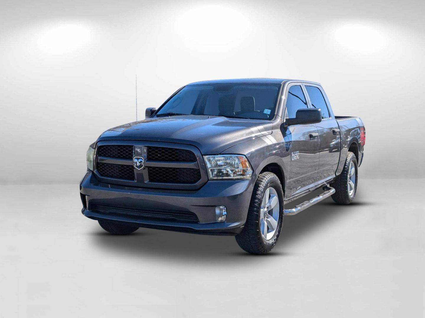 2016 RAM Ram 1500 Pickup Express photo 4