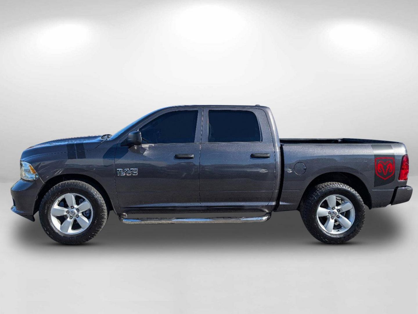 2016 RAM Ram 1500 Pickup Express photo 11