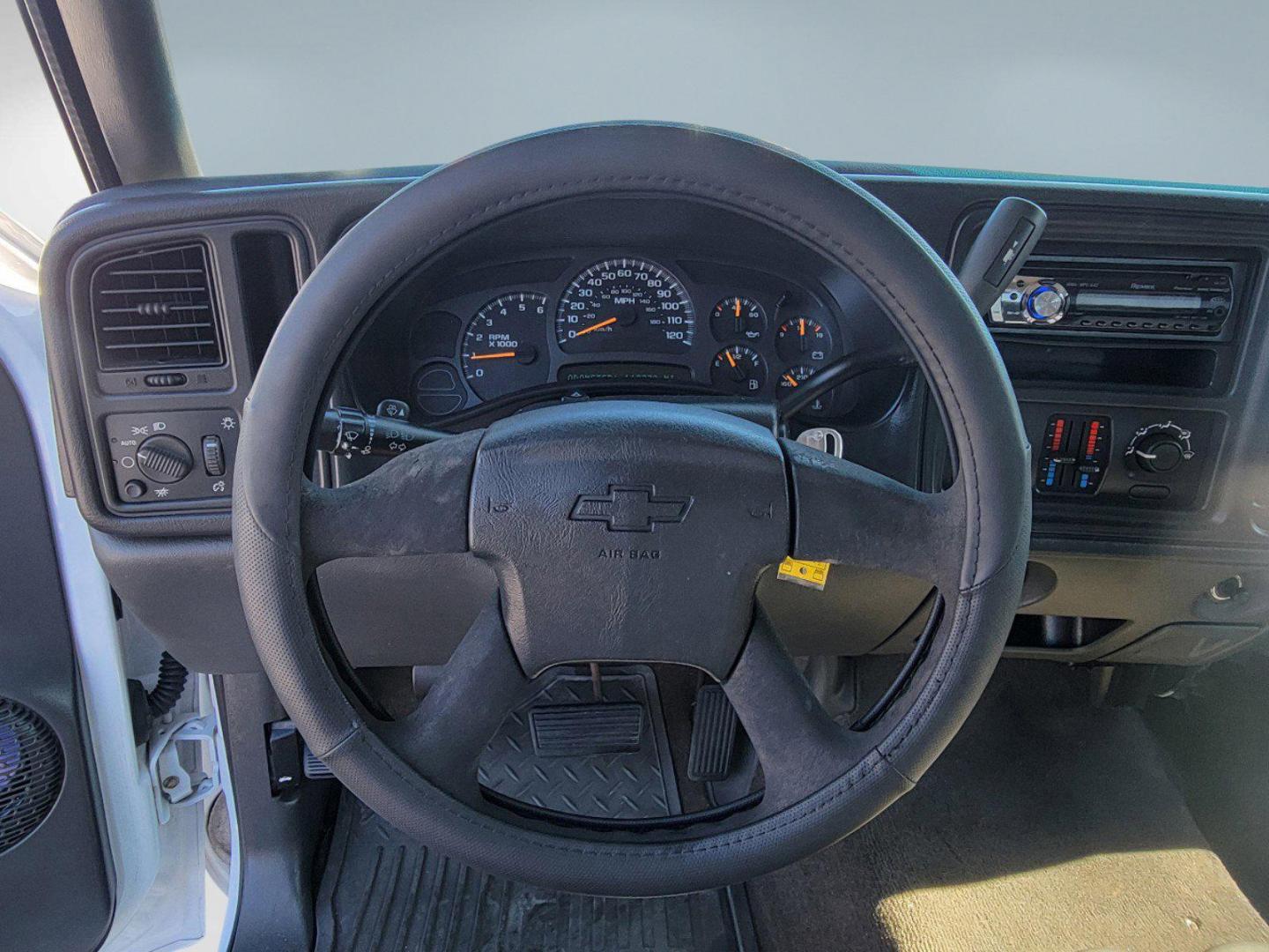 2003 Summit White /Dark Charcoal Chevrolet Silverado 1500 Work Truck (2GCEC19X531) with an Gas V6 4.3L/262 engine, 4-Speed Automatic w/OD transmission, located at 804 22nd Ave, Phenix City, AL, 36870, (334) 297-1860, 32.484749, -85.024475 - 2003 Chevrolet Silverado 1500 Work Truck - Photo#12