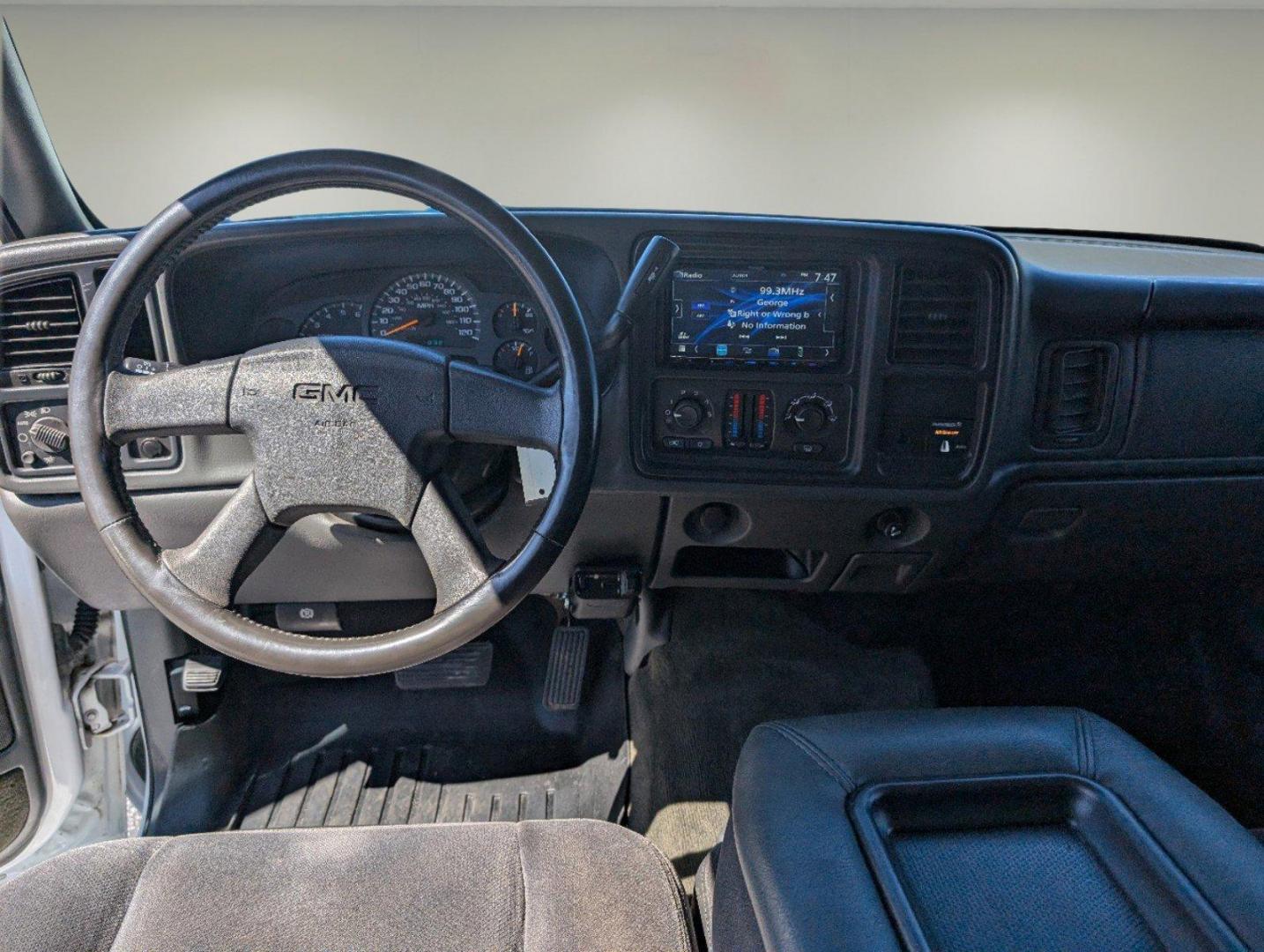 2003 /Dark Pewter GMC Sierra 1500 SLE (1GTEC19V33Z) with an Gas V8 4.8L/293 engine, 4-Speed Automatic w/OD transmission, located at 3959 U.S. 80 W, Phenix City, AL, 36870, (334) 297-4885, 32.469296, -85.135185 - 2003 GMC Sierra 1500 SLE - Photo#12