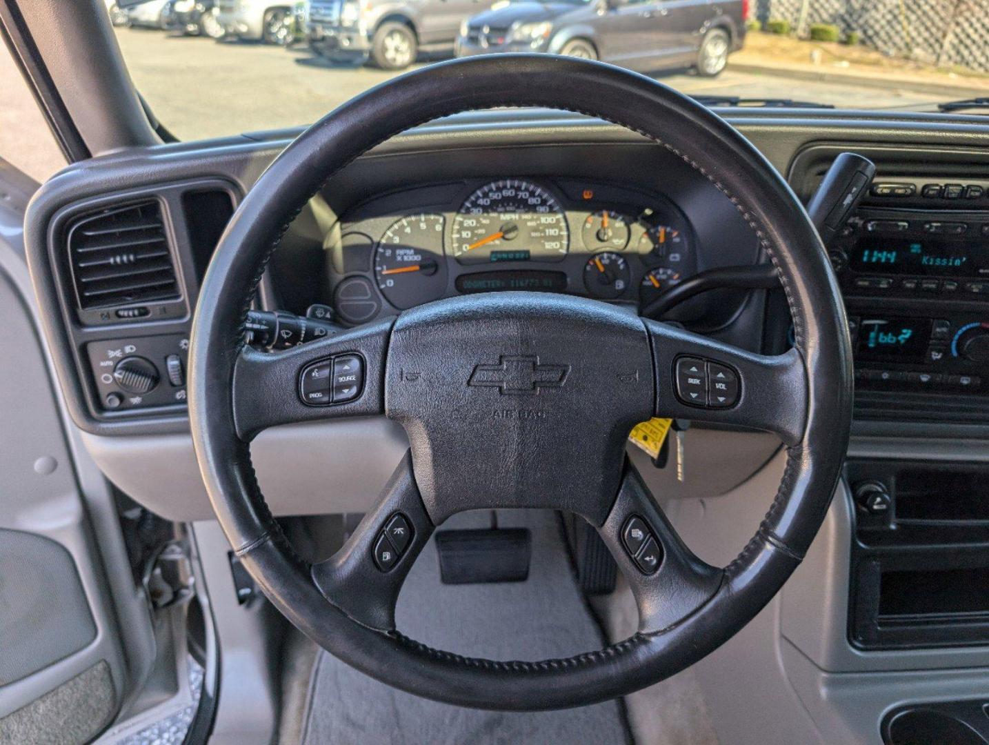 2004 /Gray/Dark Charcoal Chevrolet Suburban LT (3GNEC16Z94G) with an Gas V8 5.3L/327 engine, 4-Speed Automatic w/OD transmission, located at 3959 U.S. 80 W, Phenix City, AL, 36870, (334) 297-4885, 32.469296, -85.135185 - 2004 Chevrolet Suburban LT - Photo#15