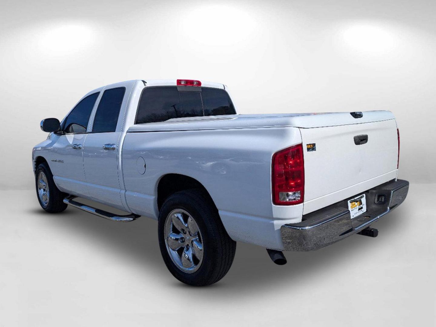 2005 Dodge Ram 1500 (1D7HA18D45S) with an Gas V8 5.7L/350 engine, located at 3959 U.S. 80 W, Phenix City, AL, 36870, (334) 297-4885, 32.469296, -85.135185 - 2005 Dodge Ram 1500 - Photo#9