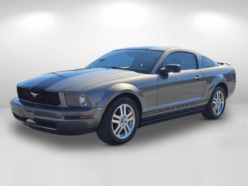 2005 Ford Mustang V6 Deluxe Coupe