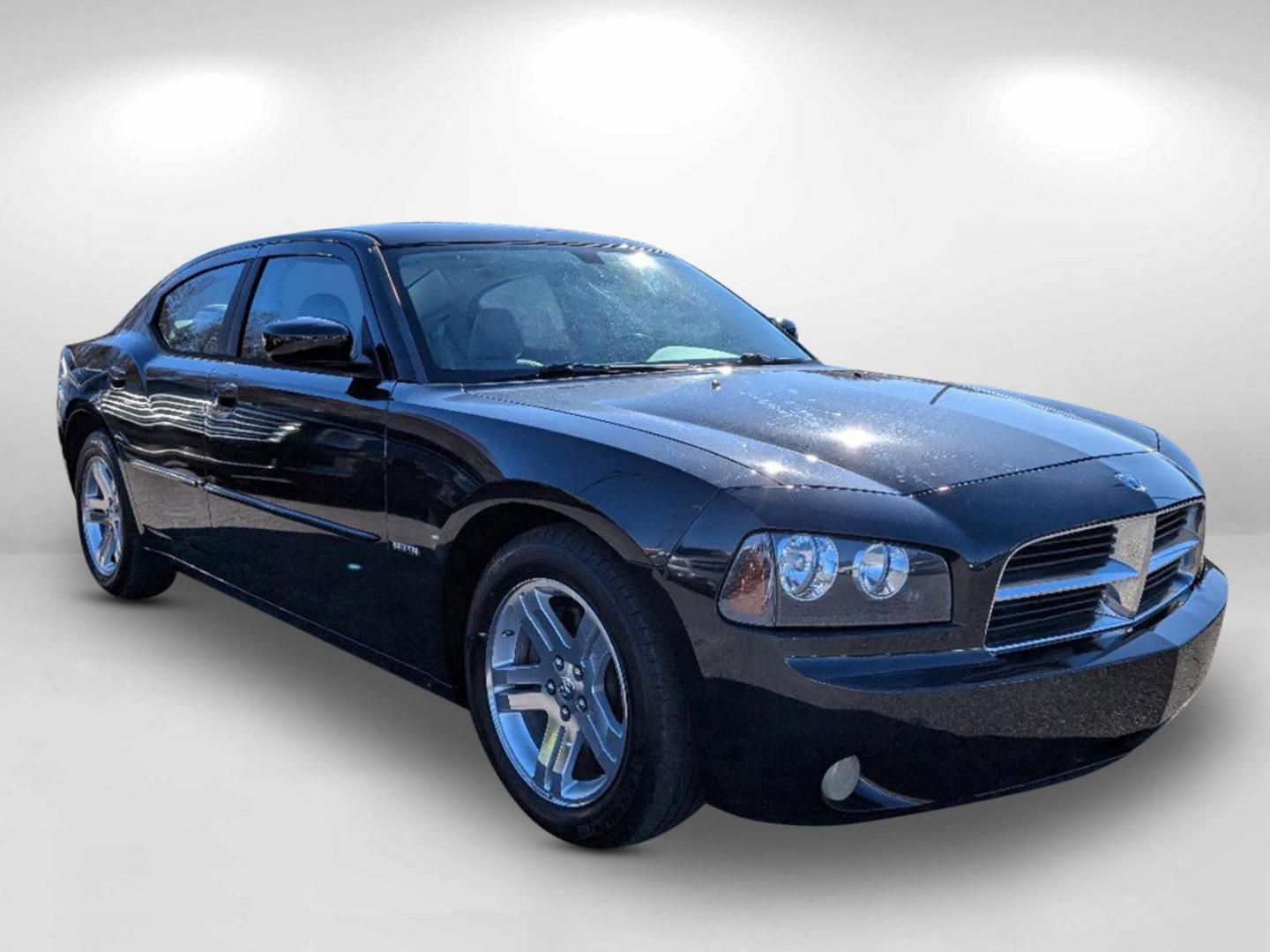 2006 Dodge Charger R/T (2B3LA53H76H) with an Gas V8 5.7L/345 engine, 5-Speed Automatic transmission, located at 5115 14th Ave., Columbus, GA, 31904, (706) 323-0345, 32.511494, -84.971046 - 2006 Dodge Charger R/T - Photo#2