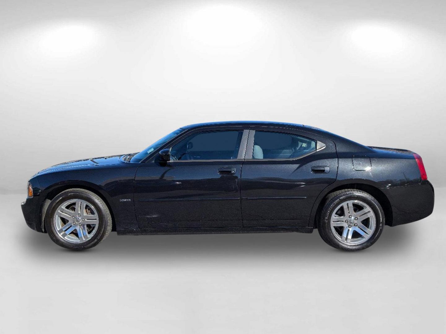 2006 Dodge Charger R/T (2B3LA53H76H) with an Gas V8 5.7L/345 engine, 5-Speed Automatic transmission, located at 5115 14th Ave., Columbus, GA, 31904, (706) 323-0345, 32.511494, -84.971046 - 2006 Dodge Charger R/T - Photo#7