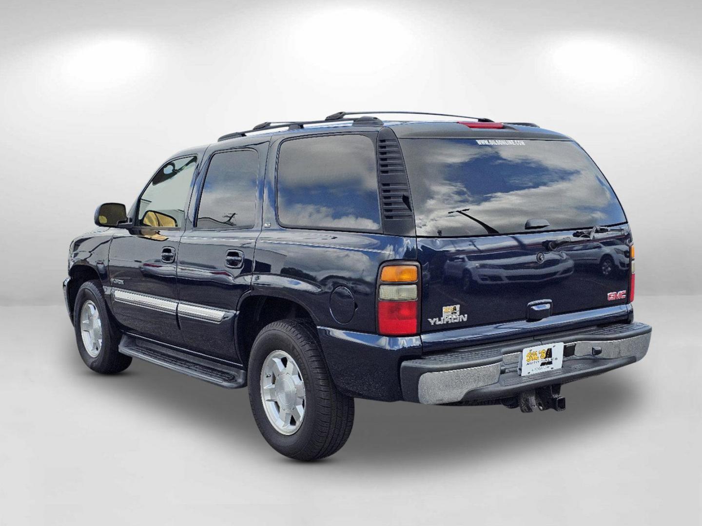 2006 Deep Blue Metallic /Pewter/Dark Pewter GMC Yukon SLT (1GKEC13T76R) with an Gas/Ethanol V8 5.3L/325 engine, 4-Speed Automatic w/OD transmission, located at 804 22nd Ave, Phenix City, AL, 36870, (334) 297-1860, 32.484749, -85.024475 - 2006 GMC Yukon SLT - Photo#6