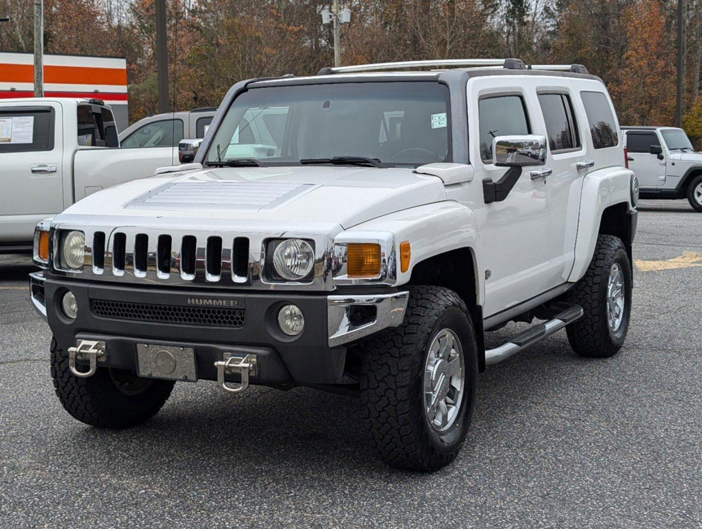 2006 /Ebony HUMMER H3 (5GTDN136068) with an Gas 5 3.5L/211 engine, 4-Speed Automatic w/OD transmission, located at 3959 U.S. 80 W, Phenix City, AL, 36870, (334) 297-4885, 32.469296, -85.135185 - 2006 HUMMER H3 - Photo#1