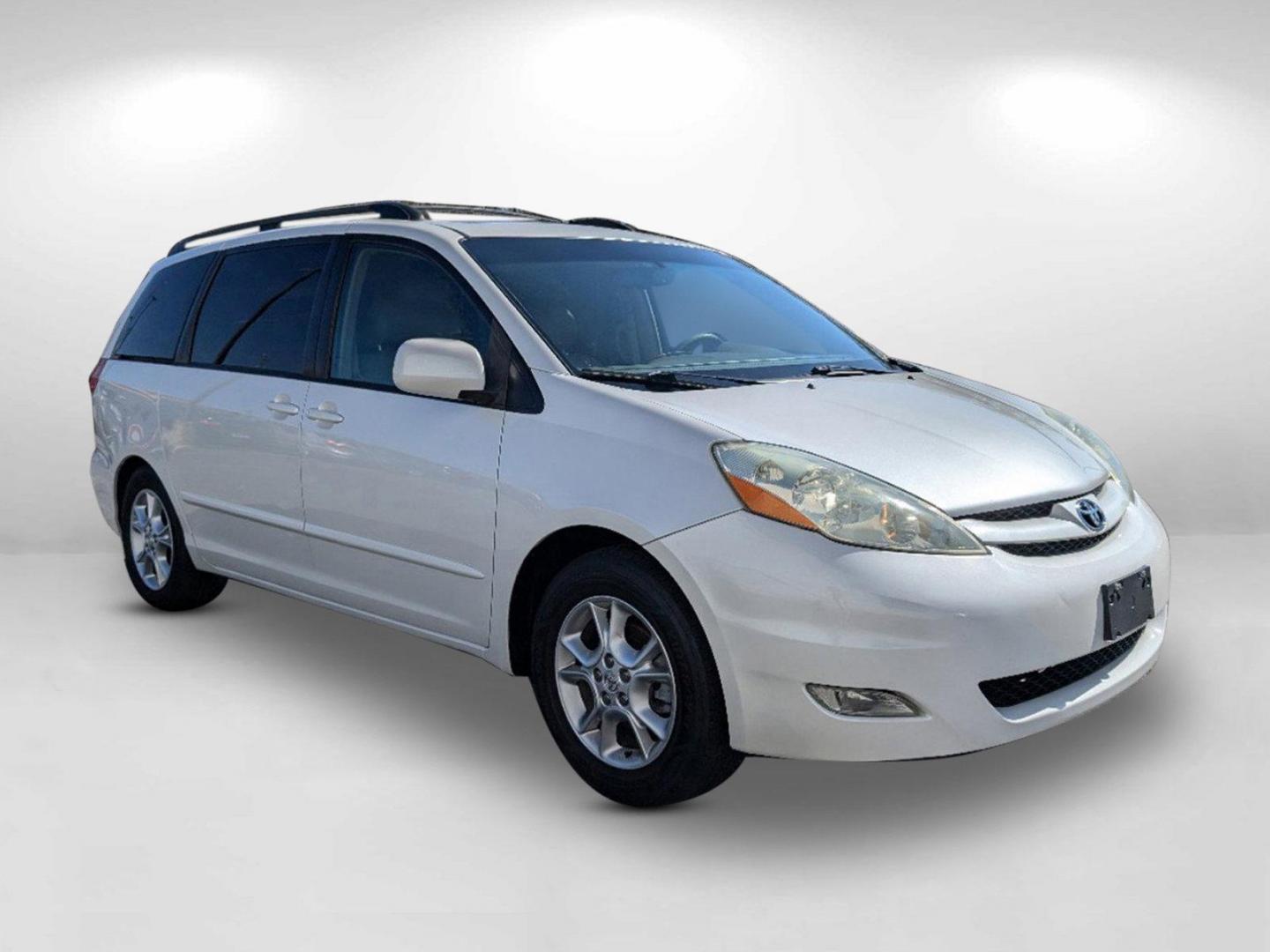 2006 Toyota Sienna (5TDZA22C46S) with an Gas V6 3.3L/201 engine, 5-Speed Automatic transmission, located at 3959 U.S. 80 W, Phenix City, AL, 36870, (334) 297-4885, 32.469296, -85.135185 - 2006 Toyota Sienna - Photo#3