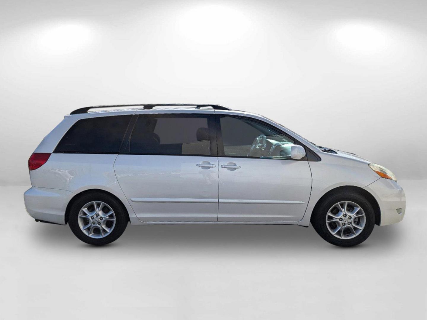 2006 Toyota Sienna (5TDZA22C46S) with an Gas V6 3.3L/201 engine, 5-Speed Automatic transmission, located at 3959 U.S. 80 W, Phenix City, AL, 36870, (334) 297-4885, 32.469296, -85.135185 - 2006 Toyota Sienna - Photo#4