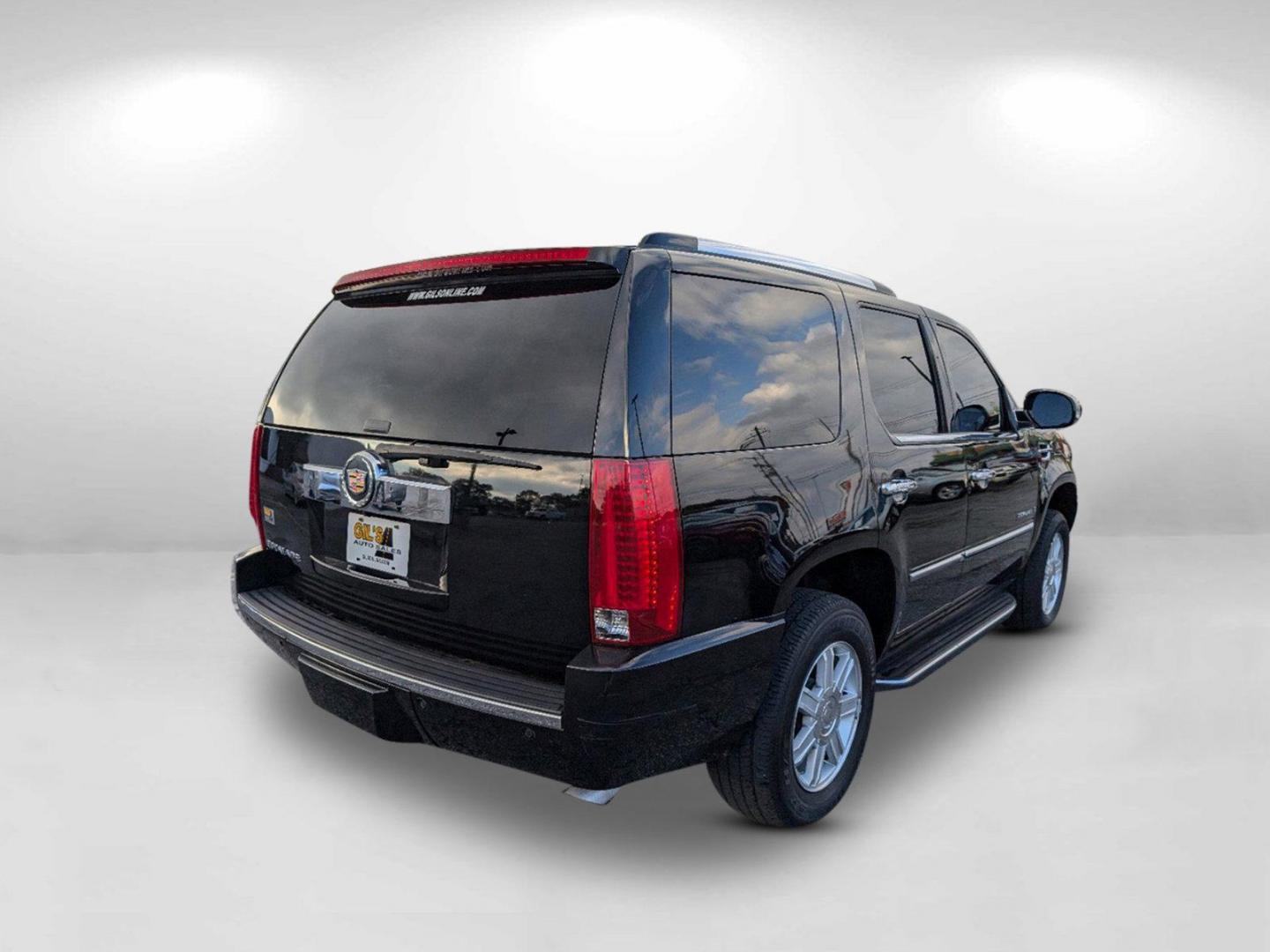 2007 /Cocoa/Cashmere Cadillac Escalade (1GYFK63867R) with an Gas V8 6.2L/378 engine, 6-Speed HD Automatic w/OD transmission, located at 1430 Gateway Drive, Opelika, AL, 36801, (334) 239-0944, 32.637871, -85.409790 - 2007 Cadillac Escalade - Photo#4