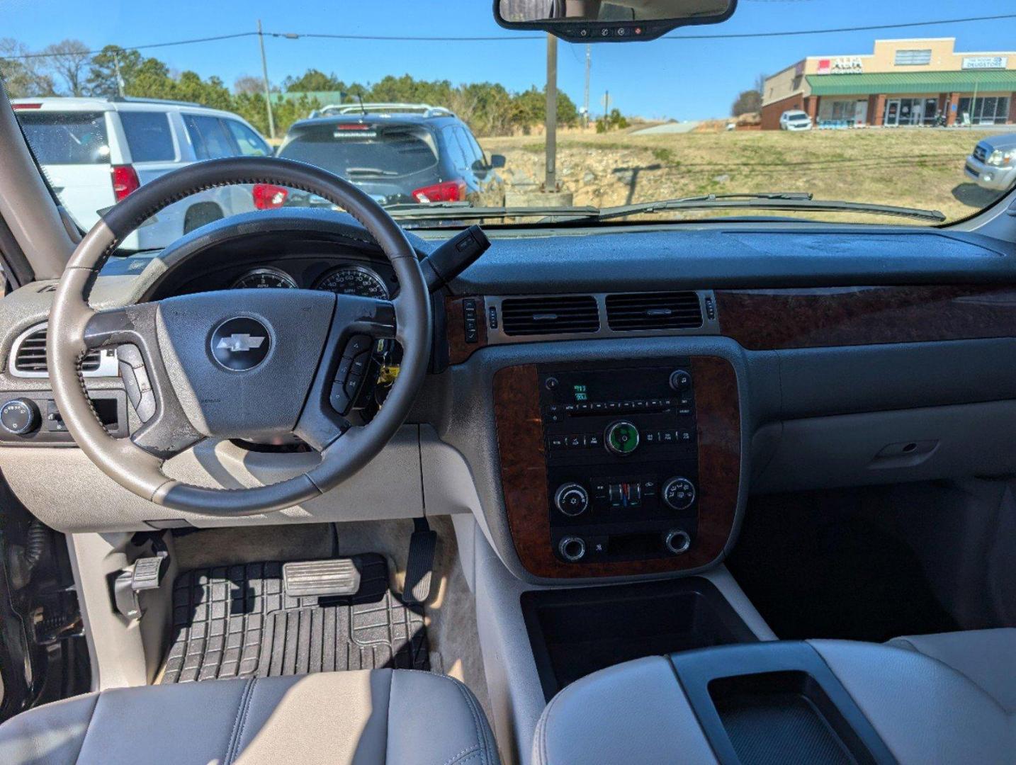 2007 /Dark Titanium/Lt Titanium Chevrolet Tahoe LT (1GNFC130X7R) with an Gas/Ethanol V8 5.3L/323 engine, 4-Speed Automatic w/OD transmission, located at 3959 U.S. 80 W, Phenix City, AL, 36870, (334) 297-4885, 32.469296, -85.135185 - 2007 Chevrolet Tahoe LT - Photo#11