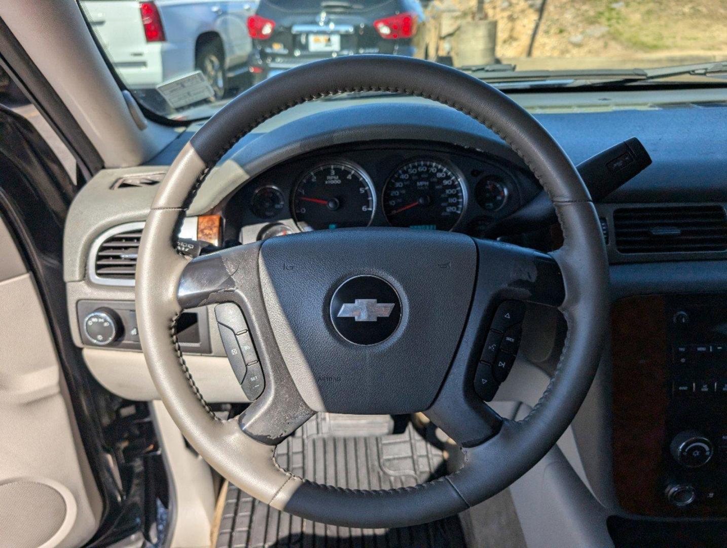 2007 /Dark Titanium/Lt Titanium Chevrolet Tahoe LT (1GNFC130X7R) with an Gas/Ethanol V8 5.3L/323 engine, 4-Speed Automatic w/OD transmission, located at 3959 U.S. 80 W, Phenix City, AL, 36870, (334) 297-4885, 32.469296, -85.135185 - 2007 Chevrolet Tahoe LT - Photo#15