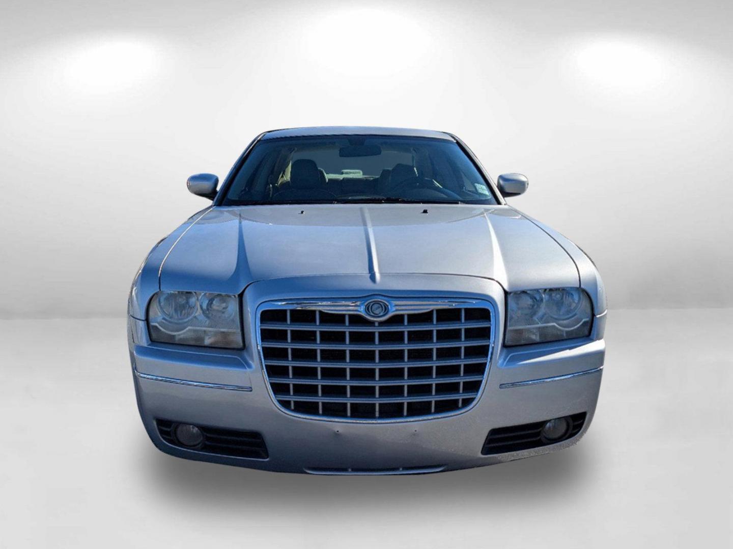 2007 Chrysler 300 Touring (2C3KA53G57H) with an Gas V6 3.5L/215 engine, 5-Speed Automatic transmission, located at 3959 U.S. 80 W, Phenix City, AL, 36870, (334) 297-4885, 32.469296, -85.135185 - 2007 Chrysler 300 Touring - Photo#3