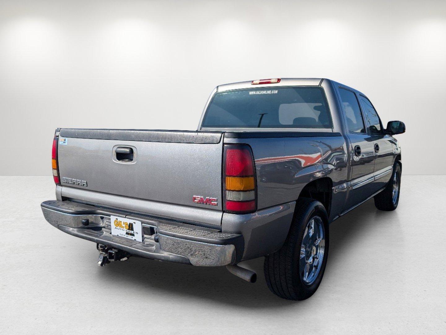 2007 /Dark Pewter GMC Sierra 1500 Classic SL (2GTEC13V071) with an Gas V8 4.8L/293 engine, 4-Speed Automatic w/OD transmission, located at 5115 14th Ave., Columbus, GA, 31904, (706) 323-0345, 32.511494, -84.971046 - 2007 GMC Sierra 1500 Classic SL - Photo#4