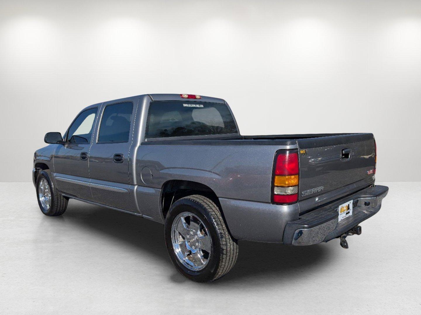 2007 /Dark Pewter GMC Sierra 1500 Classic SL (2GTEC13V071) with an Gas V8 4.8L/293 engine, 4-Speed Automatic w/OD transmission, located at 5115 14th Ave., Columbus, GA, 31904, (706) 323-0345, 32.511494, -84.971046 - 2007 GMC Sierra 1500 Classic SL - Photo#6