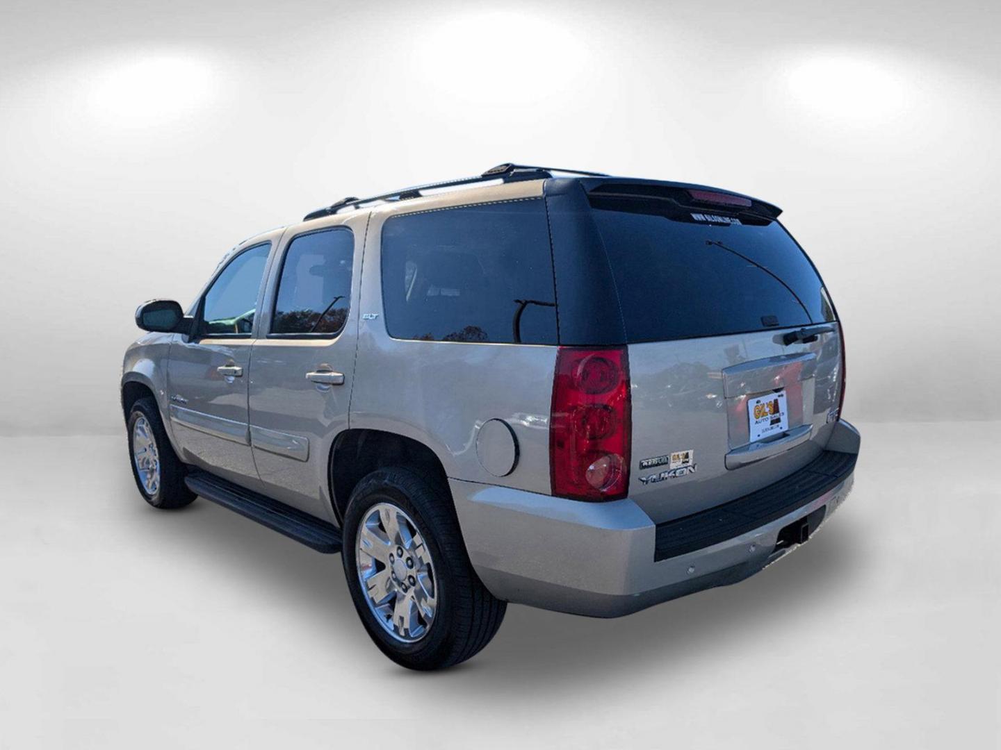 2007 /Light Tan GMC Yukon SLT (1GKFC13037R) with an Gas/Ethanol V8 5.3L/325 engine, 4-Speed Automatic w/OD transmission, located at 5115 14th Ave., Columbus, GA, 31904, (706) 323-0345, 32.511494, -84.971046 - 2007 GMC Yukon SLT - Photo#6