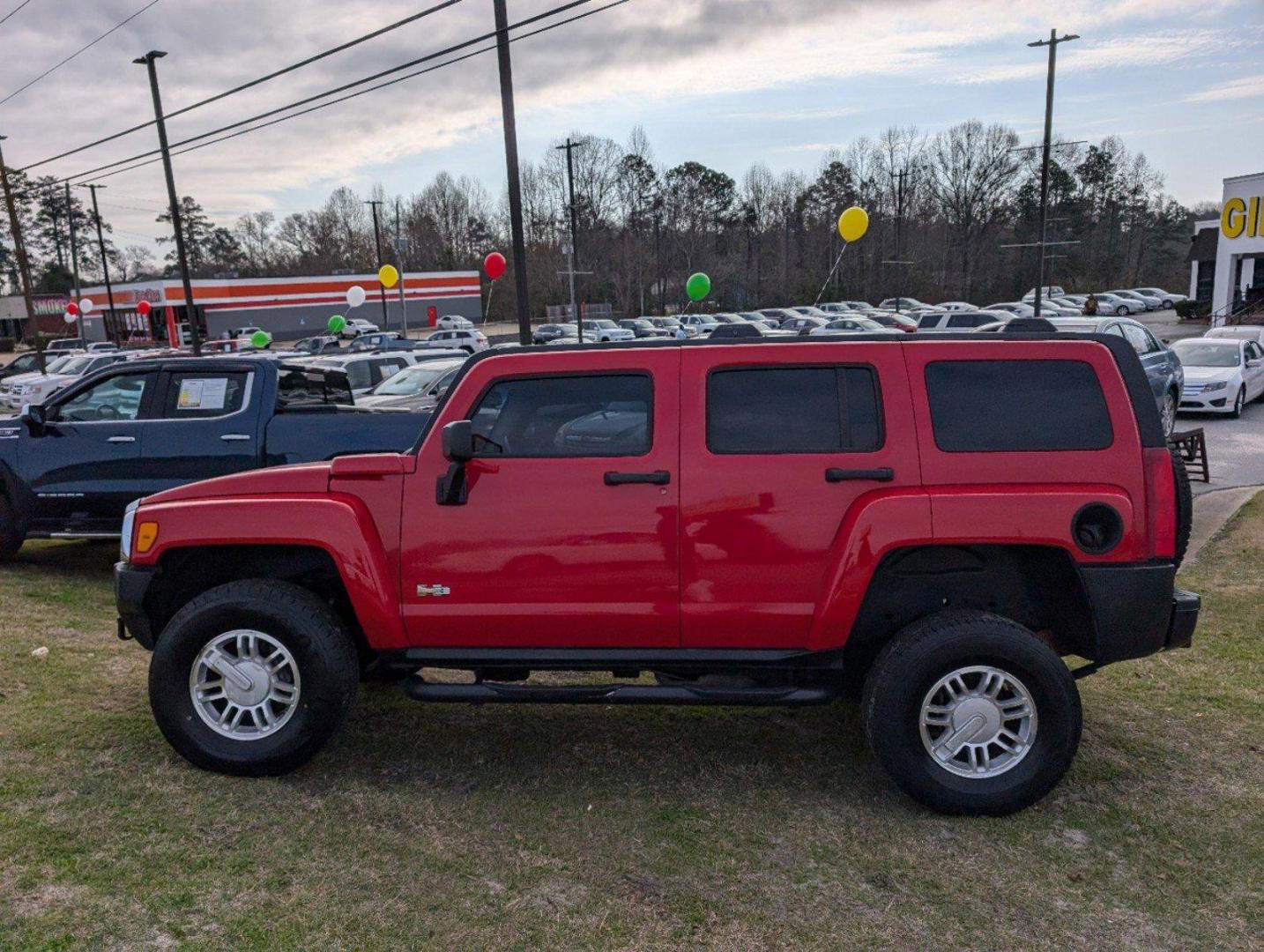 2007 /Ebony HUMMER H3 SUV (5GTDN13E978) with an Gas 5 3.7L/226 engine, 4-Speed Automatic w/OD transmission, located at 3959 U.S. 80 W, Phenix City, AL, 36870, (334) 297-4885, 32.469296, -85.135185 - 2007 HUMMER H3 SUV - Photo#7