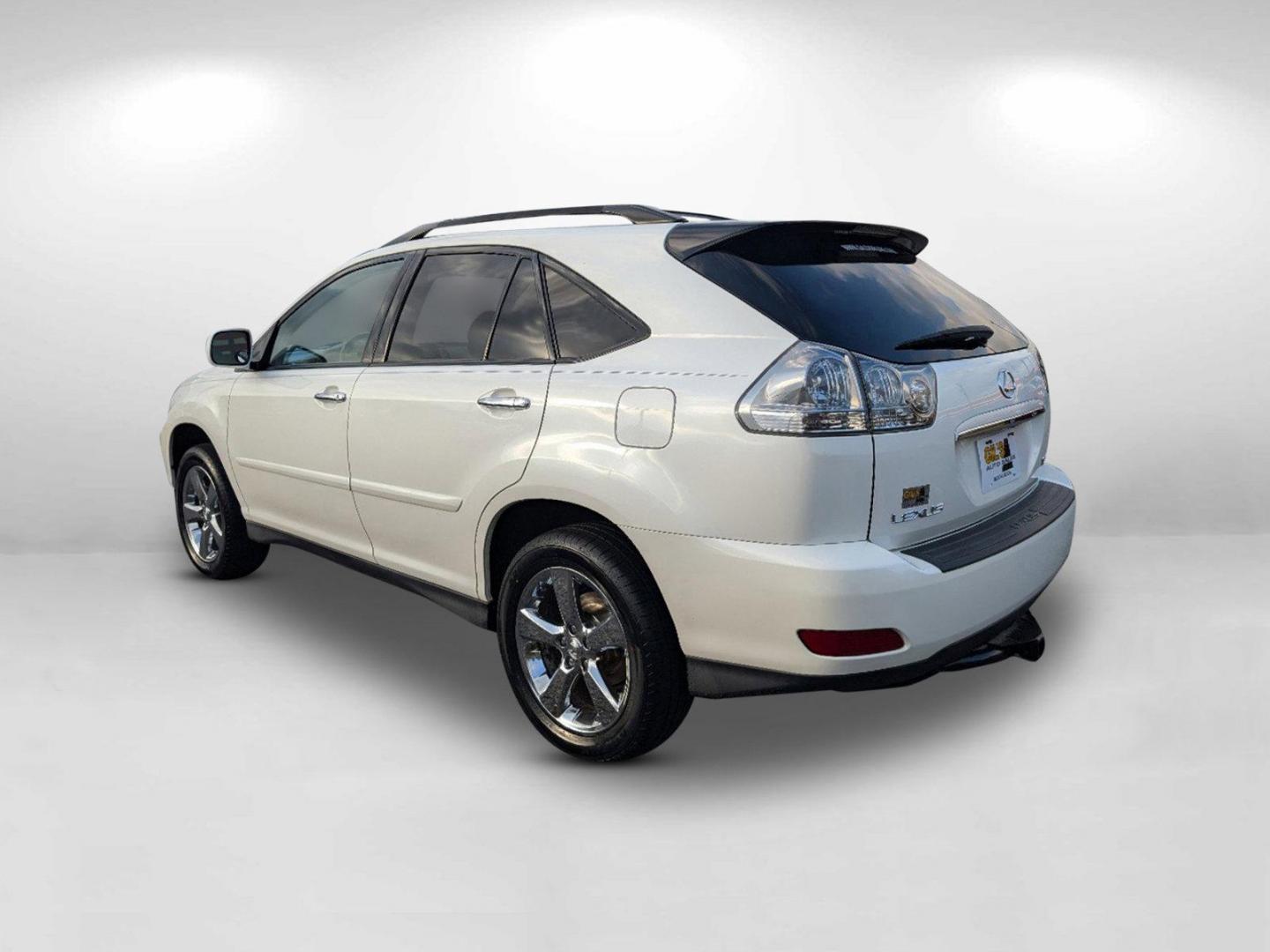 2007 Lexus RX 350 (2T2HK31U67C) with an Gas V6 3.5L/210 engine, 5-Speed Automatic transmission, located at 1430 Gateway Drive, Opelika, AL, 36801, (334) 239-0944, 32.637871, -85.409790 - 2007 Lexus RX 350 - Photo#6