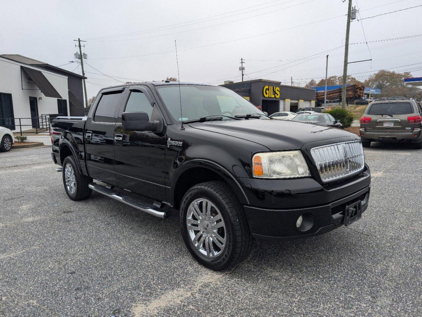 2007 Lincoln Mark LT (5LTPW18547F) with an Gas V8 5.4L/330 engine, 4-Speed Automatic w/OD transmission, located at 804 22nd Ave, Phenix City, AL, 36870, (334) 297-1860, 32.484749, -85.024475 - 2007 Lincoln Mark LT - Photo#3