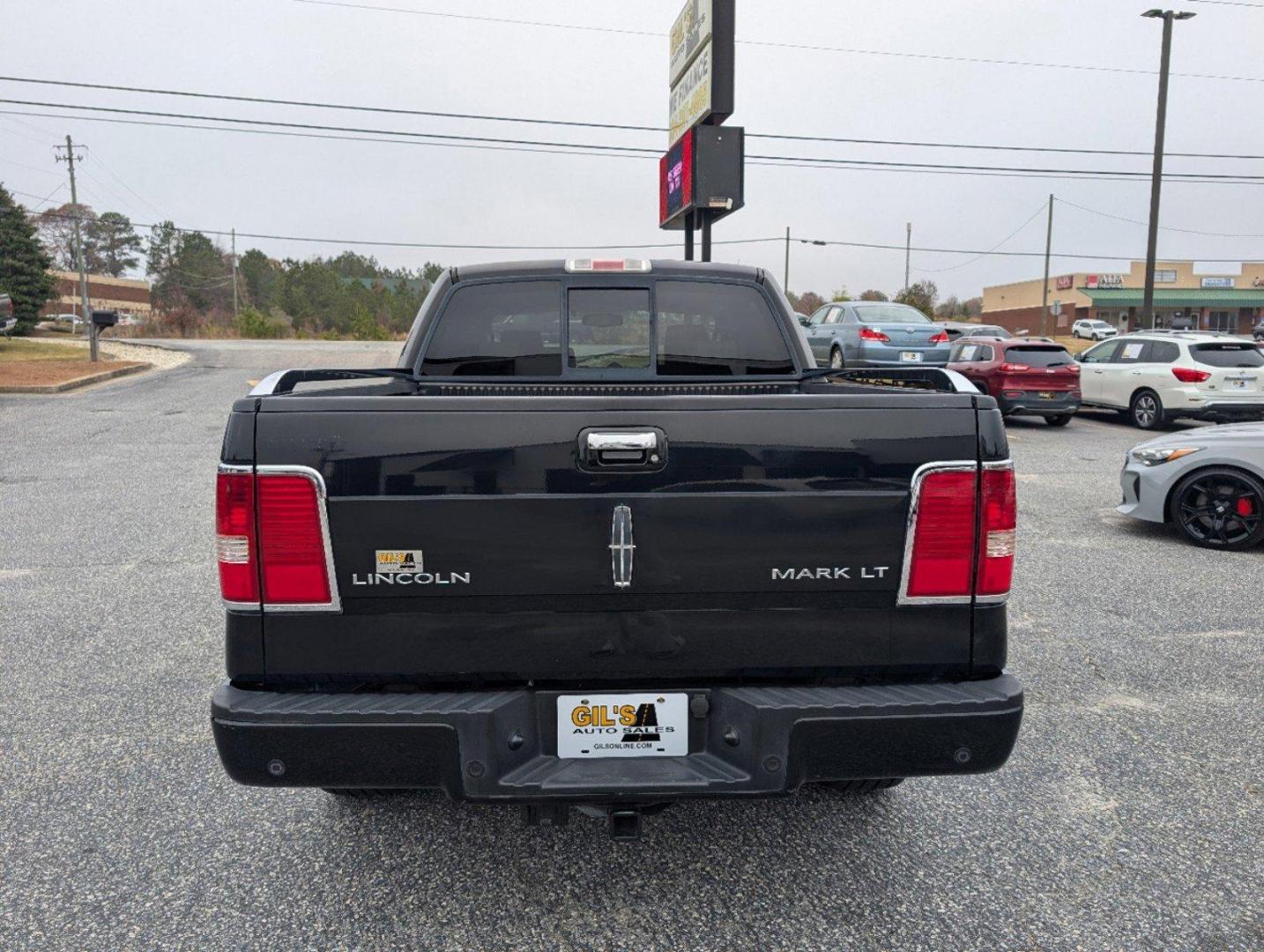 2007 Lincoln Mark LT (5LTPW18547F) with an Gas V8 5.4L/330 engine, 4-Speed Automatic w/OD transmission, located at 804 22nd Ave, Phenix City, AL, 36870, (334) 297-1860, 32.484749, -85.024475 - 2007 Lincoln Mark LT - Photo#6