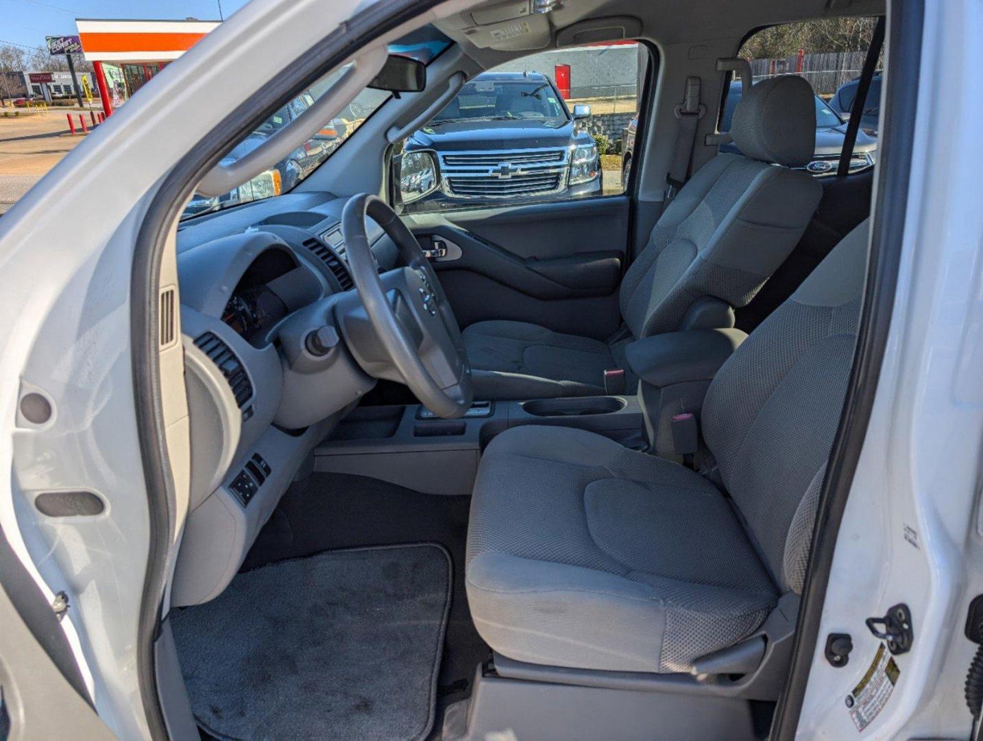 2007 Nissan Frontier (1N6AD09W57C) with an Gas V6 4.0L/241 engine, located at 3959 U.S. 80 W, Phenix City, AL, 36870, (334) 297-4885, 32.469296, -85.135185 - 2007 Nissan Frontier - Photo#10