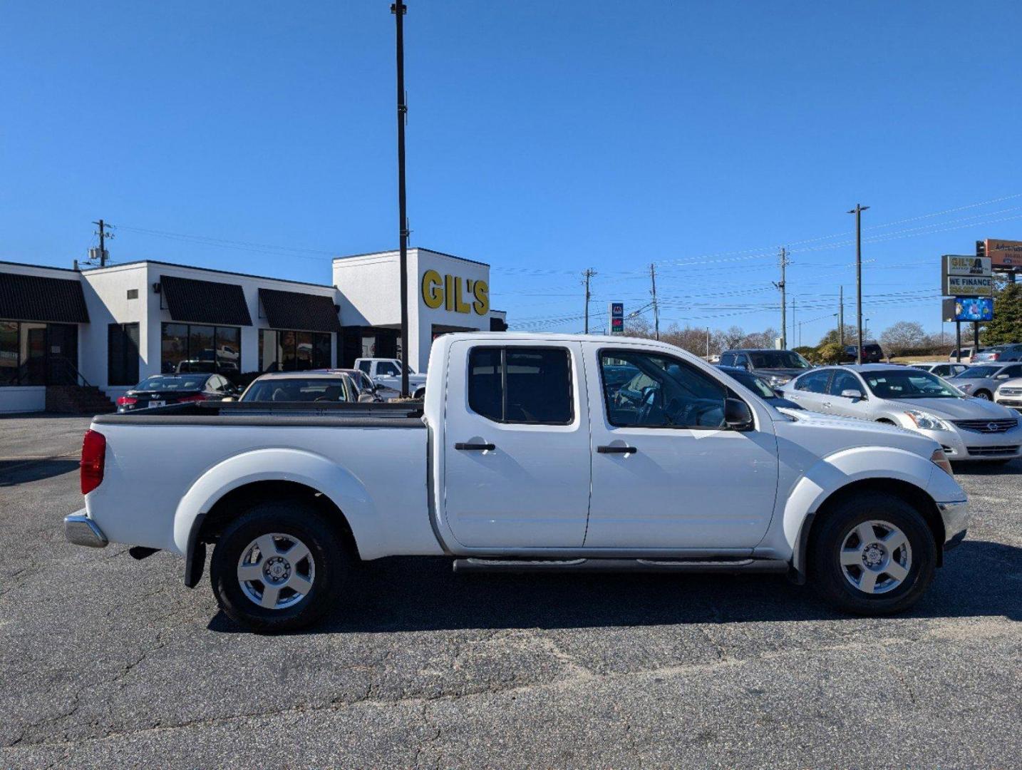 2007 Nissan Frontier (1N6AD09W57C) with an Gas V6 4.0L/241 engine, located at 3959 U.S. 80 W, Phenix City, AL, 36870, (334) 297-4885, 32.469296, -85.135185 - 2007 Nissan Frontier - Photo#4