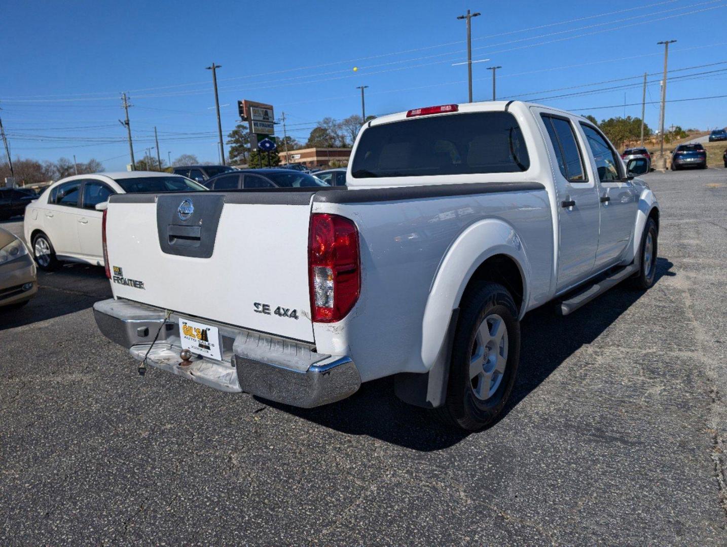 2007 Nissan Frontier (1N6AD09W57C) with an Gas V6 4.0L/241 engine, located at 3959 U.S. 80 W, Phenix City, AL, 36870, (334) 297-4885, 32.469296, -85.135185 - 2007 Nissan Frontier - Photo#5