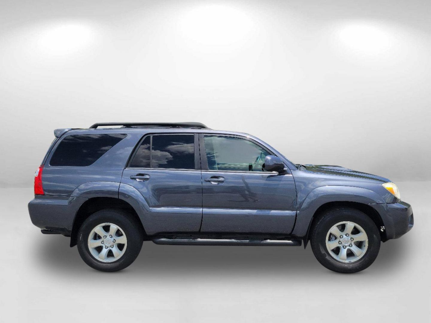 2007 Gray Toyota 4Runner SR5 (JTEZU14R478) with an Gas V6 4.0L/241 engine, 5-Speed Automatic w/OD transmission, located at 7000 Northlake Connector, Columbus, GA, 31904, (706) 987-8085, 32.524975, -84.978134 - 2007 Toyota 4Runner SR5 - Photo#3