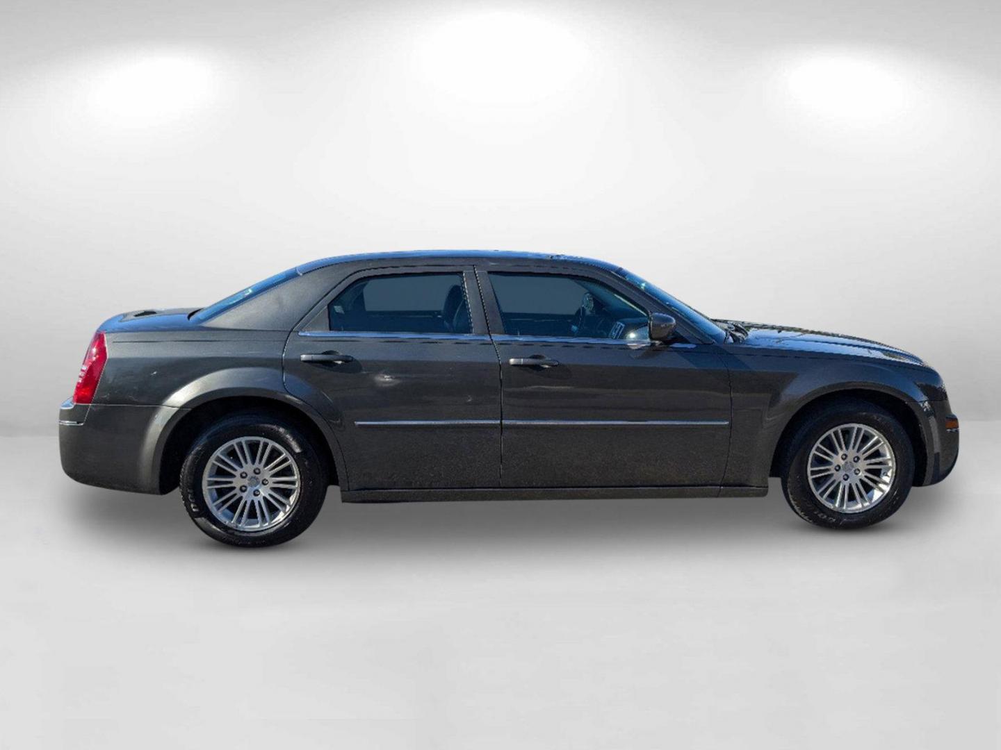 2008 /Dark Slate Gray Chrysler 300 Touring (2C3KA53G48H) with an Gas V6 3.5L/214 engine, 4-Speed Automatic transmission, located at 7000 Northlake Connector, Columbus, GA, 31904, (706) 987-8085, 32.524975, -84.978134 - 2008 Chrysler 300 Touring - Photo#3