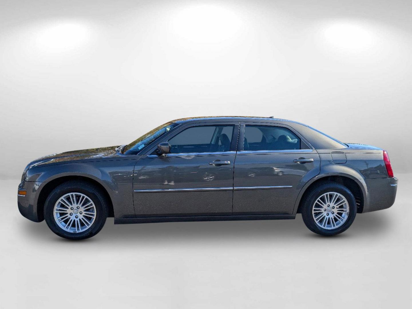 2008 /Dark Slate Gray Chrysler 300 Touring (2C3KA53G48H) with an Gas V6 3.5L/214 engine, 4-Speed Automatic transmission, located at 7000 Northlake Connector, Columbus, GA, 31904, (706) 987-8085, 32.524975, -84.978134 - 2008 Chrysler 300 Touring - Photo#7