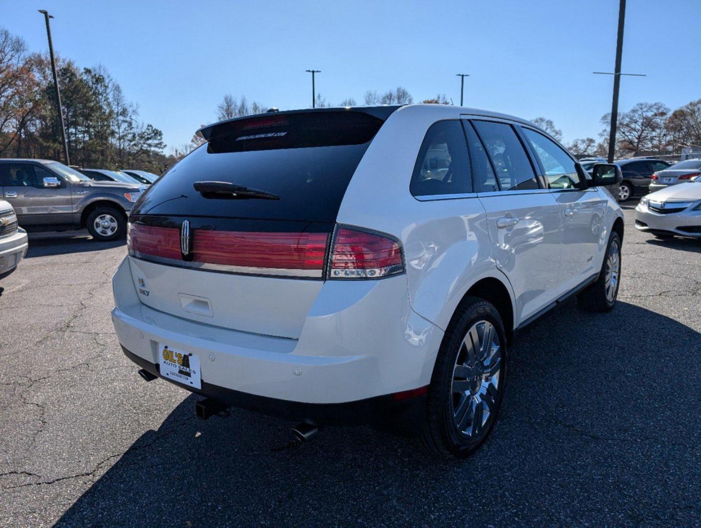 2008 Lincoln MKX (2LMDU68C38B) with an Gas V6 3.5L/213 engine, 6-Speed Automatic w/OD transmission, located at 3959 U.S. 80 W, Phenix City, AL, 36870, (334) 297-4885, 32.469296, -85.135185 - 2008 Lincoln MKX - Photo#4