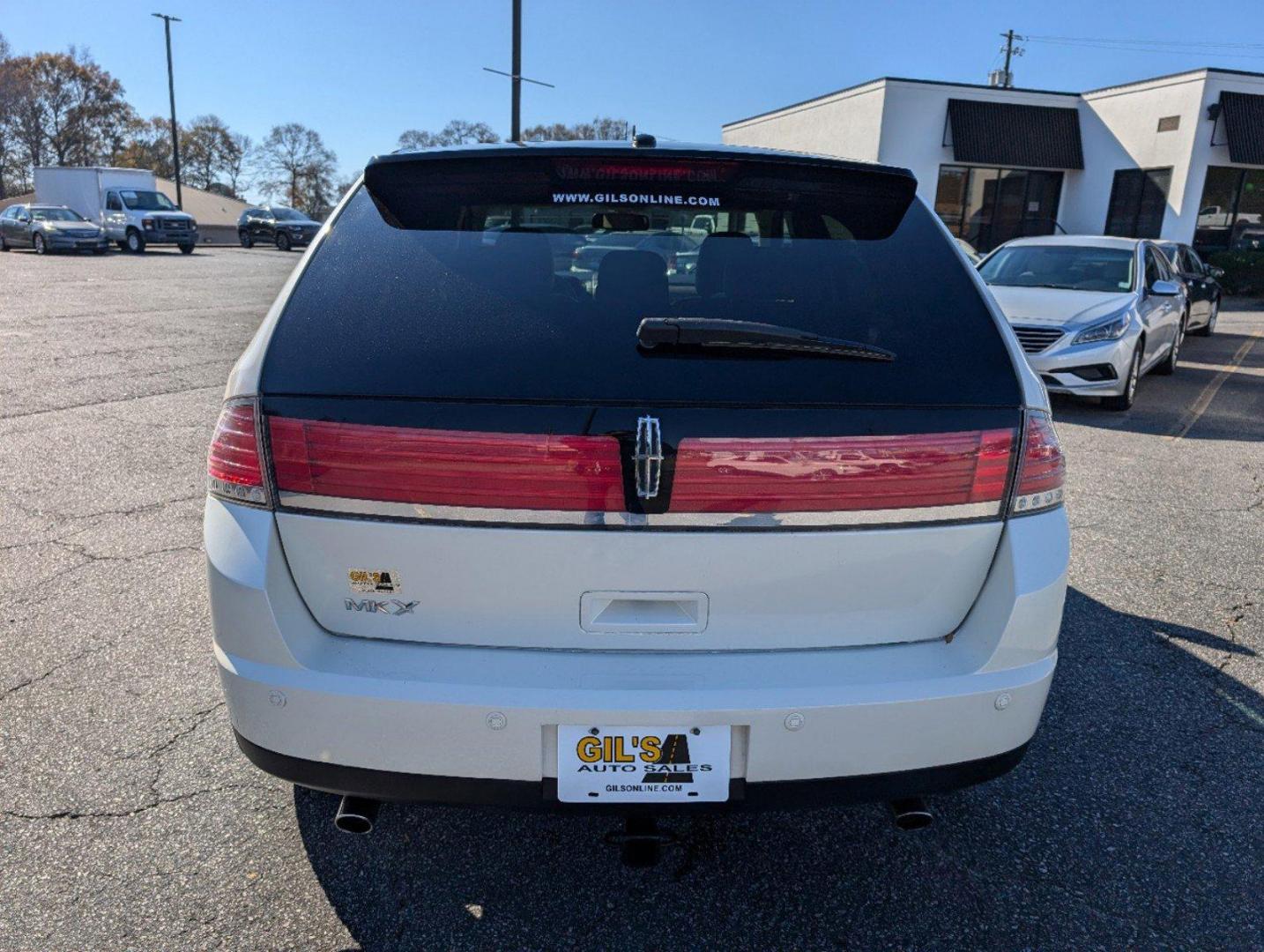 2008 Lincoln MKX (2LMDU68C38B) with an Gas V6 3.5L/213 engine, 6-Speed Automatic w/OD transmission, located at 3959 U.S. 80 W, Phenix City, AL, 36870, (334) 297-4885, 32.469296, -85.135185 - 2008 Lincoln MKX - Photo#5