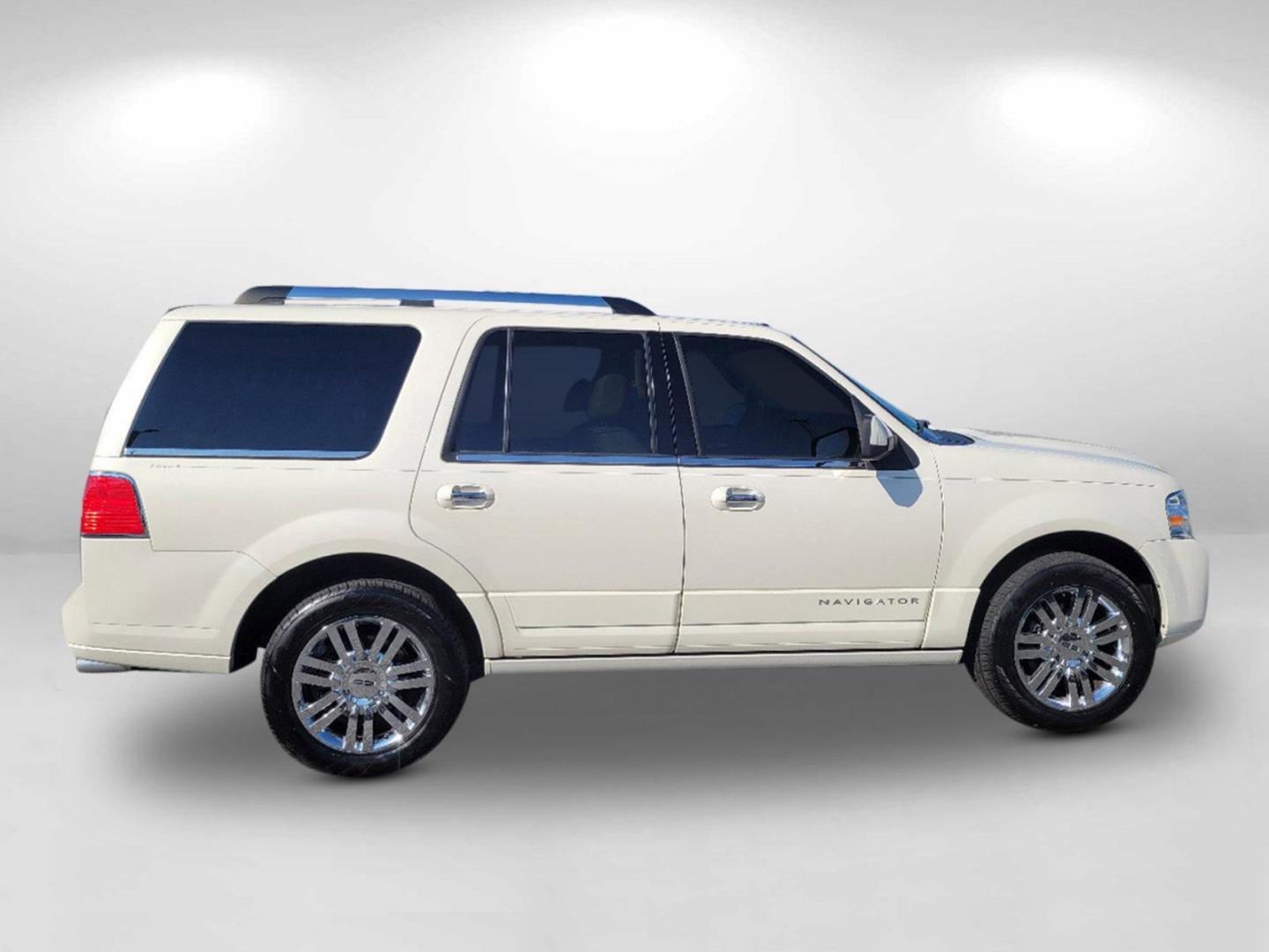 2008 White Lincoln Navigator (5LMFU27558L) with an Gas V8 5.4L/330 engine, 6-Speed Automatic w/OD transmission, located at 5115 14th Ave., Columbus, GA, 31904, (706) 323-0345, 32.511494, -84.971046 - 2008 Lincoln Navigator - Photo#3