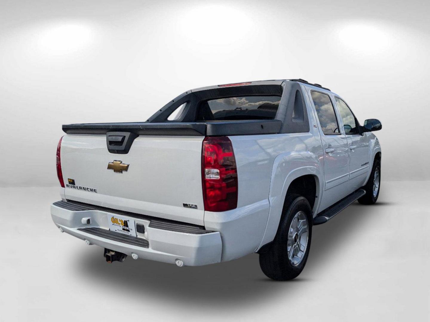 2009 Summit White /Ebony Chevrolet Avalanche LT w/2LT (3GNFK22039G) with an Gas/Ethanol V8 5.3L/325 engine, 6-Speed Automatic w/OD transmission, located at 5115 14th Ave., Columbus, GA, 31904, (706) 323-0345, 32.511494, -84.971046 - 2009 Chevrolet Avalanche LT w/2LT - Photo#4