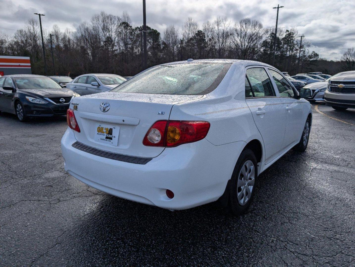 2009 Toyota Corolla LE (1NXBU40E09Z) with an Gas I4 1.8L/110 engine, 4-Speed Automatic w/OD transmission, located at 521 Old Farm Lane Rd, Prattville, AL, 36066, (334) 325-1505, 32.482460, -86.416367 - 2009 Toyota Corolla LE - Photo#4