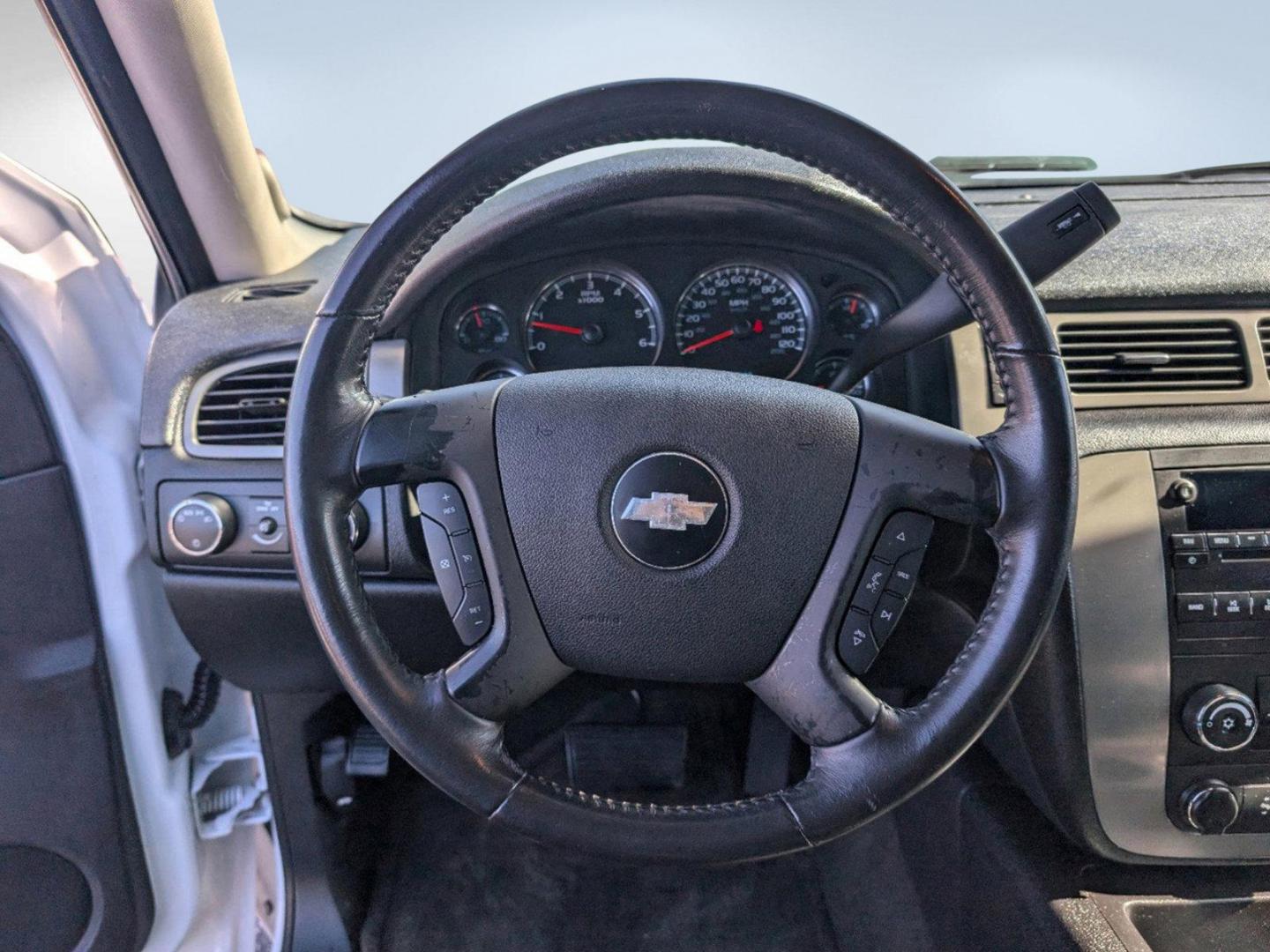 2010 /Ebony Chevrolet Tahoe LS (1GNUKAE0XAR) with an Gas/Ethanol V8 5.3L/323 engine, 6-Speed Automatic w/OD transmission, located at 7000 Northlake Connector, Columbus, GA, 31904, (706) 987-8085, 32.524975, -84.978134 - 2010 Chevrolet Tahoe LS - Photo#15