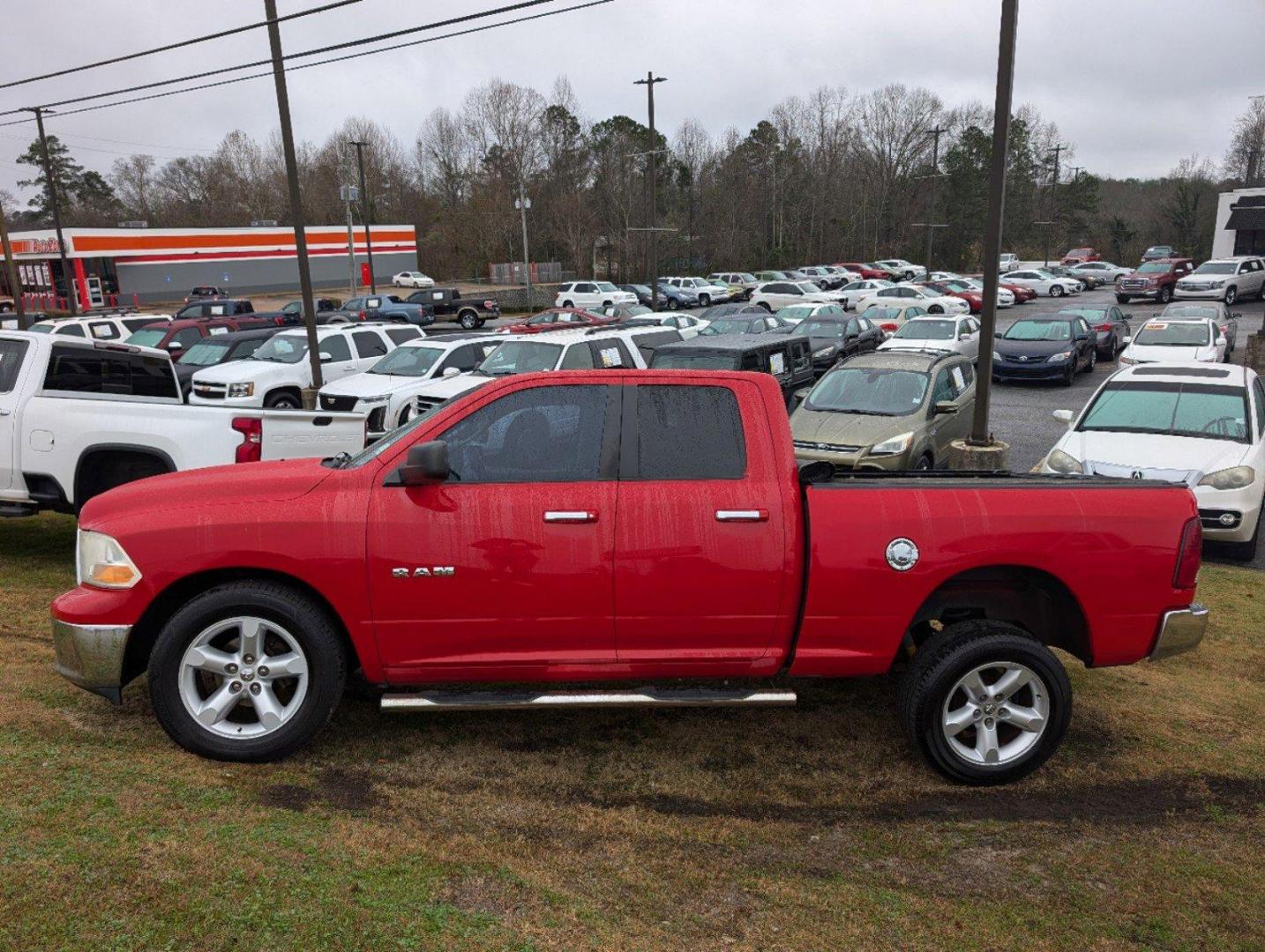 2010 /Dark slate gray Dodge Ram 1500 SLT (1D7RB1GP7AS) with an Gas/Ethanol V8 4.7L/287 engine, 5-Speed Automatic w/OD transmission, located at 3959 U.S. 80 W, Phenix City, AL, 36870, (334) 297-4885, 32.469296, -85.135185 - 2010 Dodge Ram 1500 SLT - Photo#7