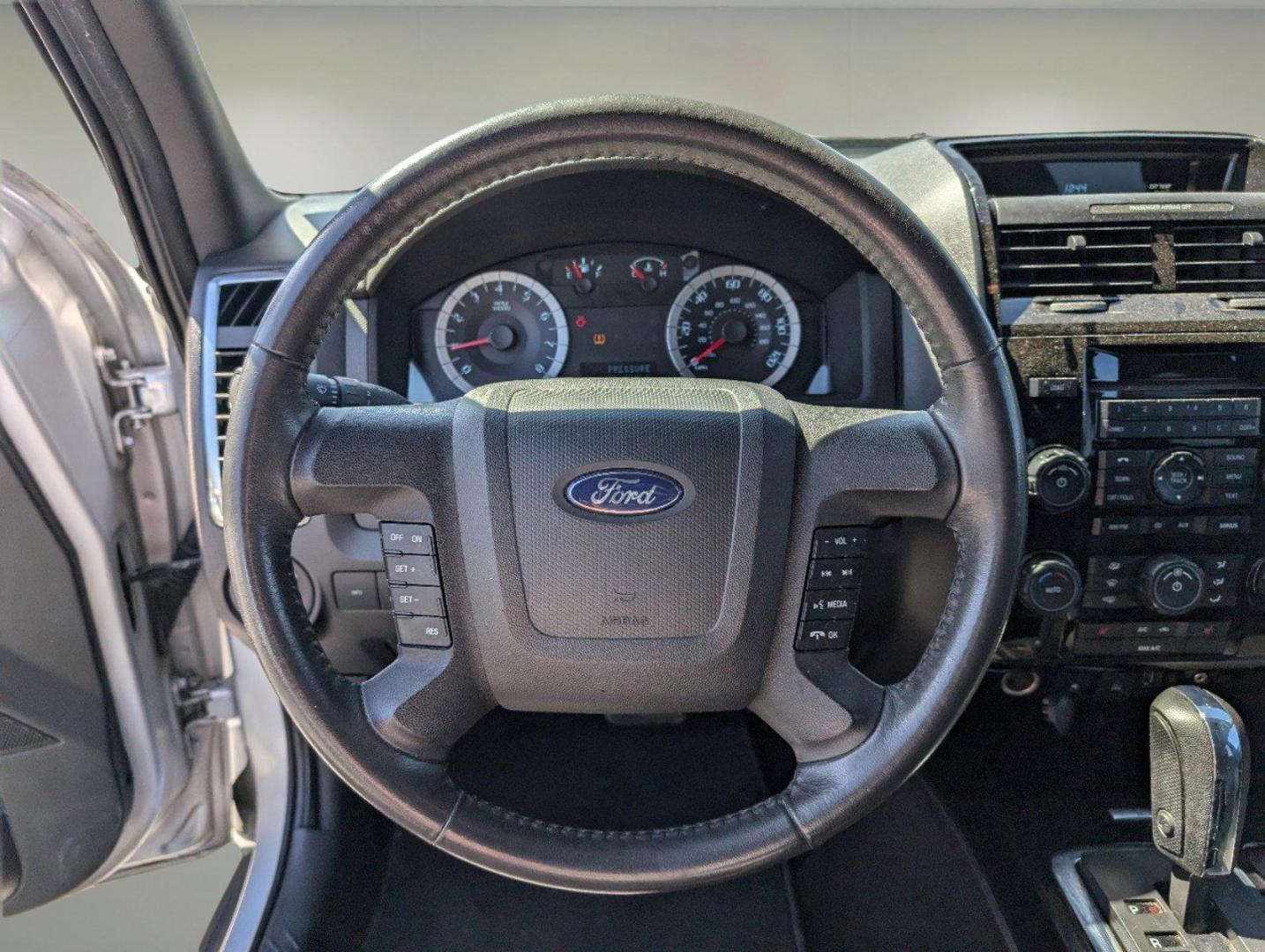 2010 Ford Escape Limited (1FMCU0EG5AK) with an Gas/Ethanol V6 3.0L/181 engine, 6-Speed Automatic w/OD transmission, located at 7000 Northlake Connector, Columbus, GA, 31904, (706) 987-8085, 32.524975, -84.978134 - 2010 Ford Escape Limited - Photo#15