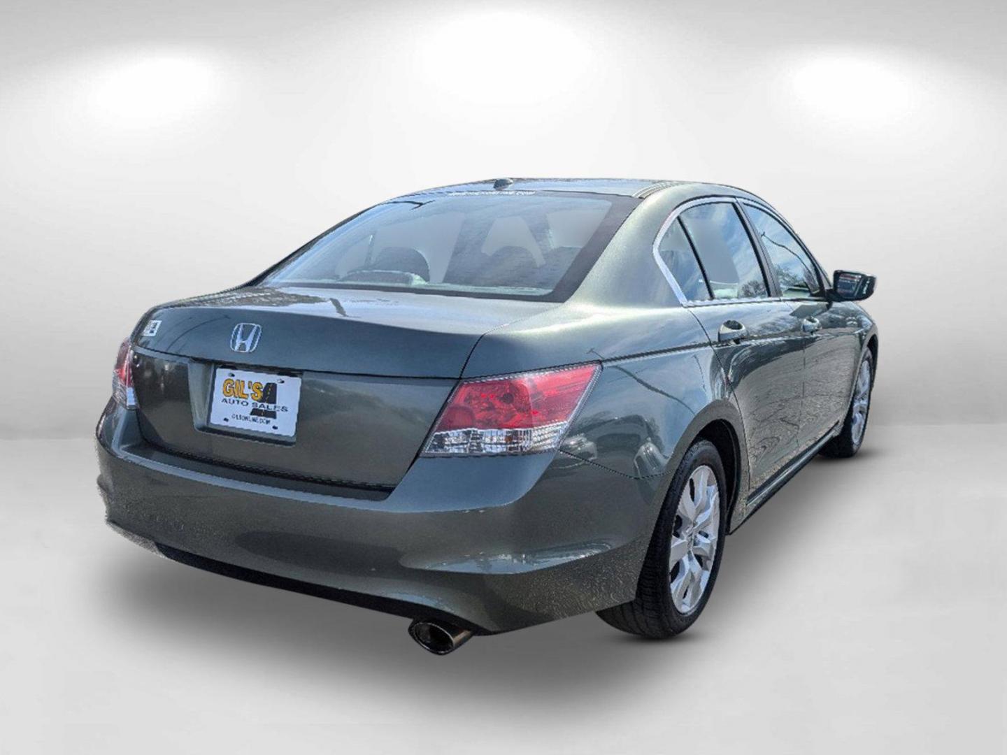 2010 Honda Accord Sdn EX-L (1HGCP2F83AA) with an Gas I4 2.4L/144 engine, 5-Speed Automatic transmission, located at 7000 Northlake Connector, Columbus, GA, 31904, (706) 987-8085, 32.524975, -84.978134 - 2010 Honda Accord Sdn EX-L - Photo#4